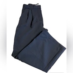 A&F Sloane Tailored Trouser Pants in Navy. Size 10-short.